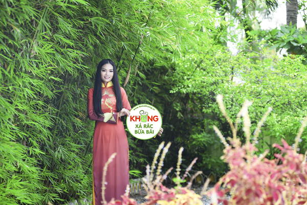 Các[-]thí[-]sinh[-]Top[-]6[-]cuộc[-]thi[-]duyên[-]dáng[-]xứ[-]Thanh[-]năm[-]2015[-]kêu[-]gọi[-]"Không[-]xả[-]rác[-]bừa[-]bãi"